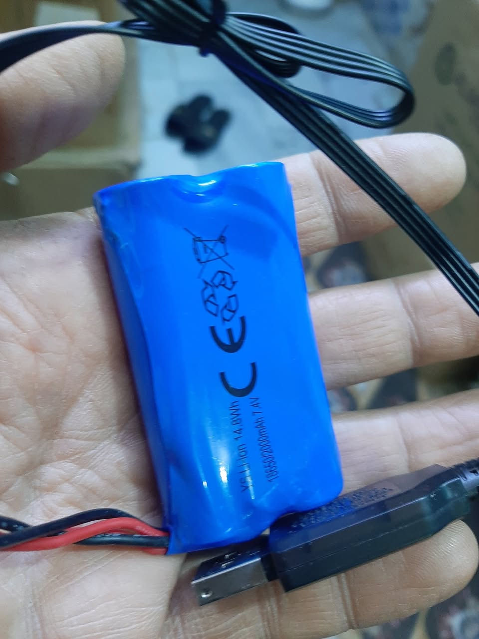 ٤ قطع 
بطاريات لليثيوم اليفيدنه يخلي سعر بالمعقول وبالعافية عليك


**إذا كنت صاحب هذا الإعلان وتريد حذفه لأي سبب، رجاءا أرسل رسالة إلى الدعم الفني**