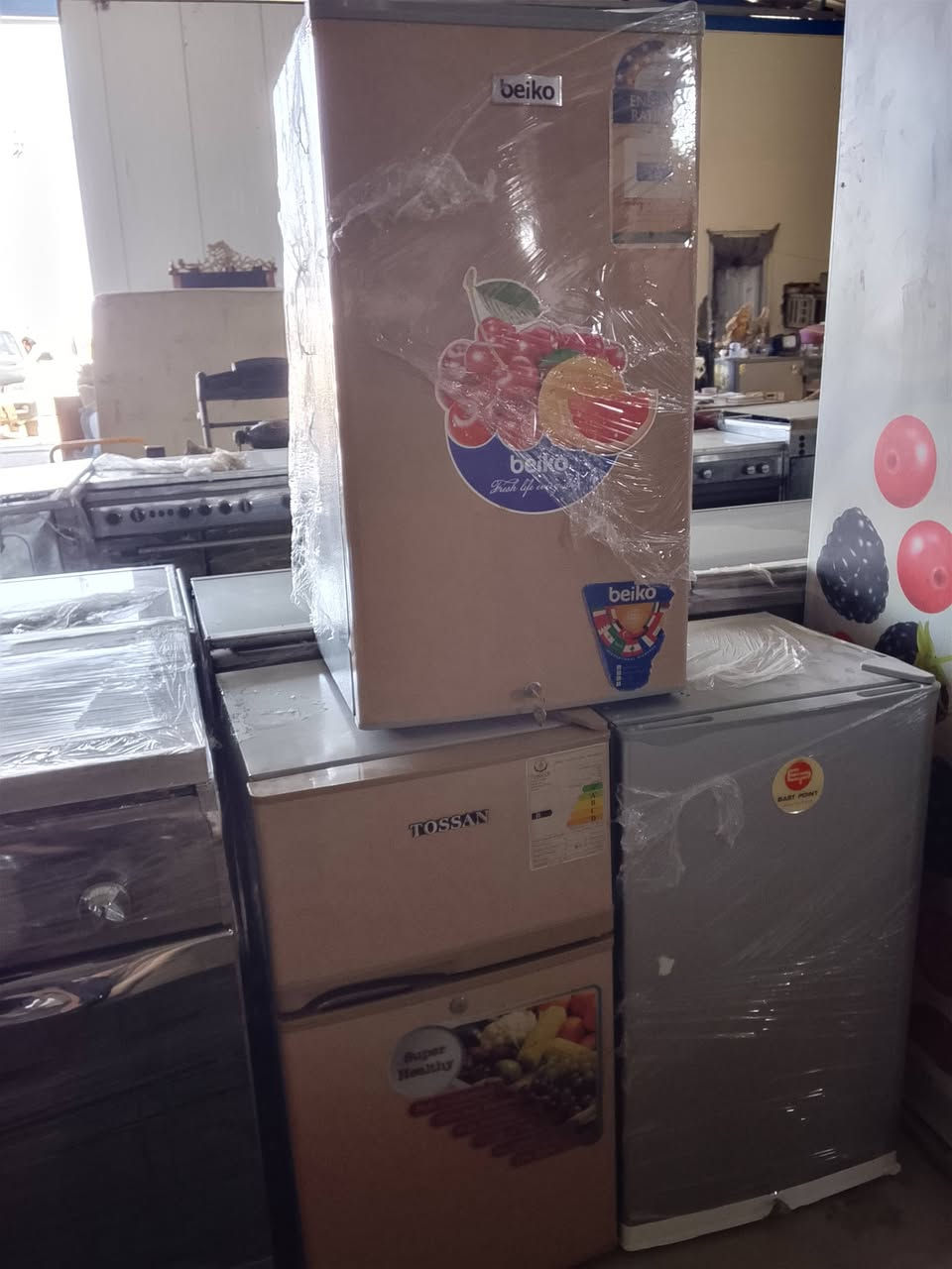 السلام عليكم عارضات ببسي وثلاجات... فول.. ع فحص + ضمان..كلمن وسعره  شراي يتصل ***********..يوجد توصيل.

