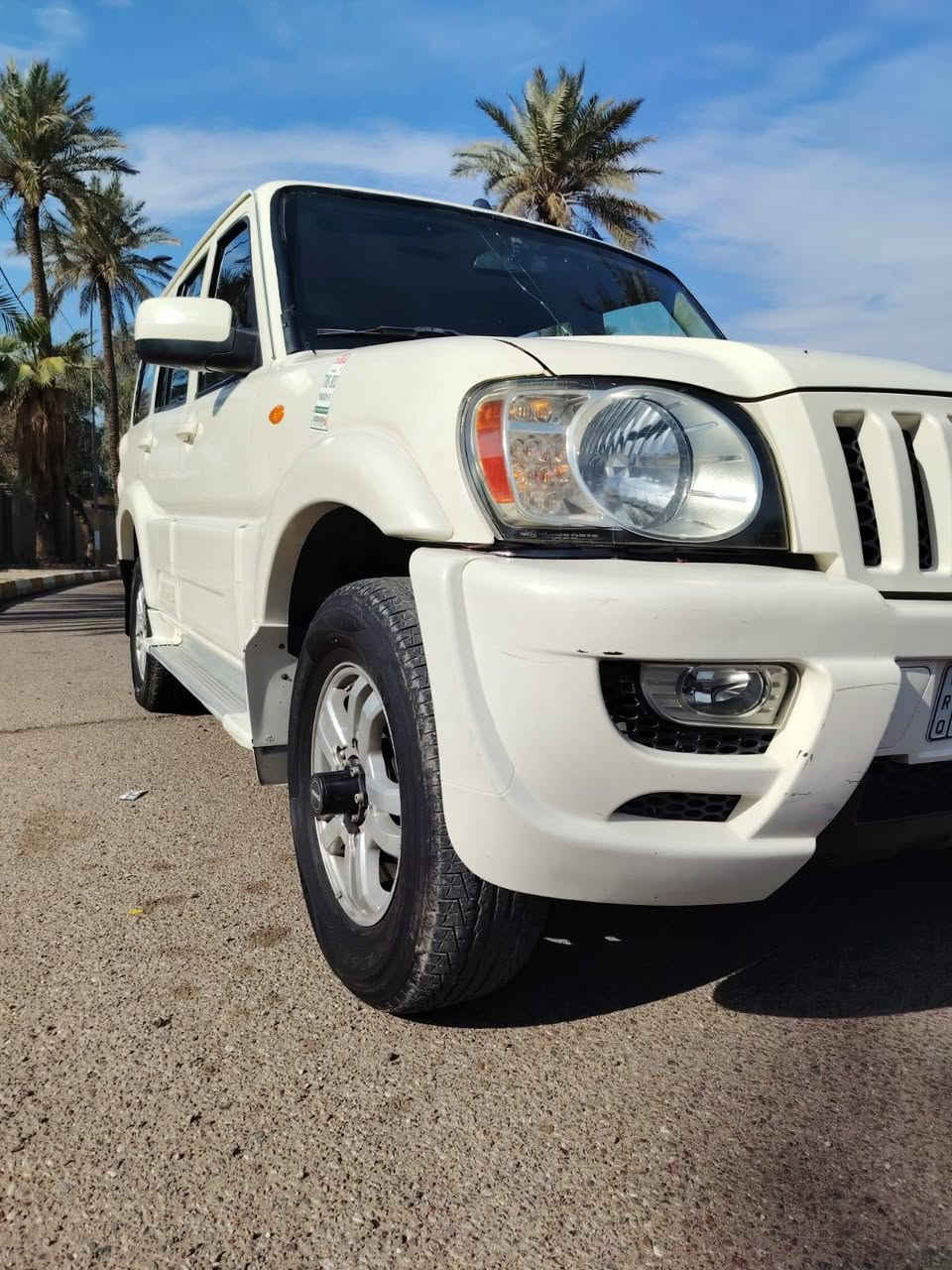 السلام عليكم ورحمة الله وبركاته ماهندر جي كلاس للبيع أو مراوس اسلام شركة ٢٥ ٢٠ماشيه ٤٥ موديل ٢٠١٢ رقم بغداد بسمي ٧راكب كشنات قلاب جام كهرباء مري جانبي كهرباء شاشه تاب فور ويل تبريد قتعتين ثلج محرك ٢٠٠٠ تيربوكير عادي ٦نمر العنوان بغداد الكرخ الاتصال *********** وتساب *********** السعر٩٥
