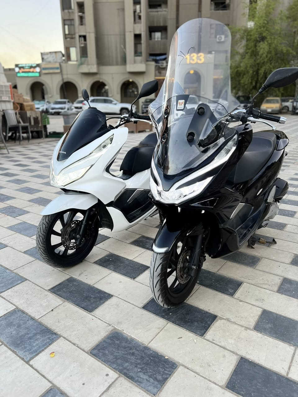 السلام عليكم  pcx جيل الثالث الياباني ثنينهن وكاله حساس ازحام حساس ستان مكاين لوك برغي ممفتوح بيهن مال رمبه مكفولات كفاله عامه شلعه معدل السعر لوحده مليون 950. العنوان بغداد الهاتف *********** اتصل وبيك خير ودلل
