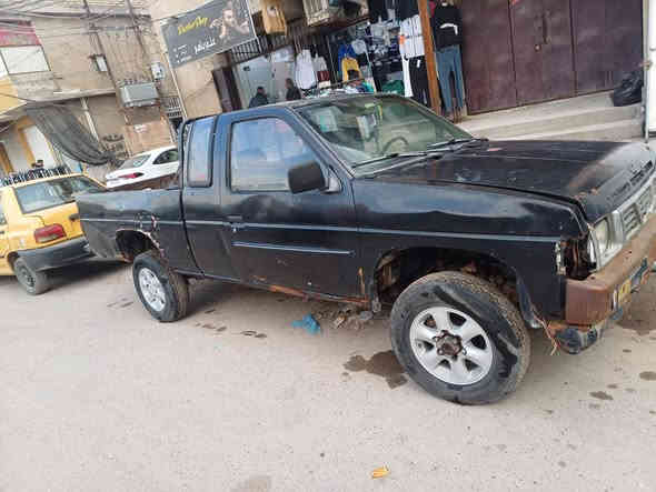 سلام عليكم للبيع بيكم نيسان مديل 92 بغداد الماني راعيه متوفي تحويل ماكو سنويه عضم عاج ساقطه ب 19 كير مكينه خير من الله المكينه لا صرف ولاتبخير فقط دخانه بالصالنصه بسيطه  
السعر 17وبيه مجال للشراي المكان بغداد الشعب ***********
