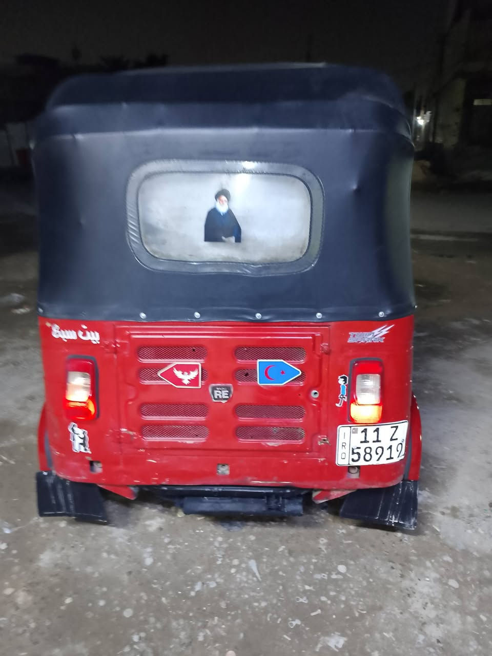 تكتك 18رقم وسنويه السعر 4900 المكان حي الكوفه ***********
