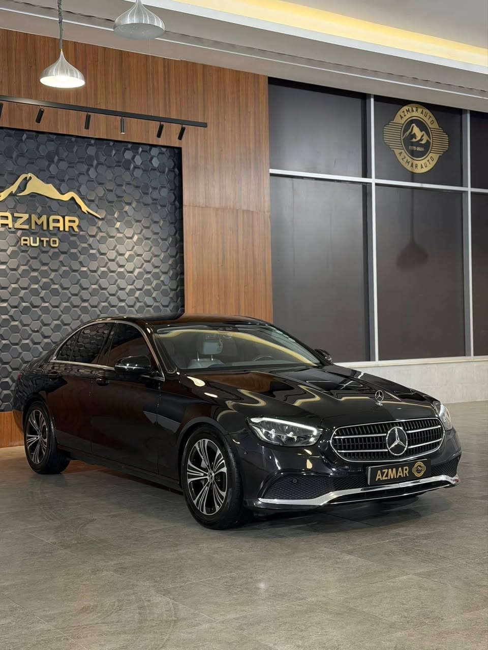 Mercedes benz E 300 exclusive وارد الماني ضمان دولي🇩🇪🔥
ارخص سعر بكل العراق 🔥 310$ ورقة💣
موديل : 2021
ماشية : 40 الف✅
مواصفات السيارة 
كيج الكتروني و متصل و كشنات جلد و كنتارا و داخل كريمي و كنشات تدفئة و سماعات بروماستر و حساسات و كامرات و انارات داخلية متعدد الالوان و انضمات قيادة و لايتات لد و بعد هواية مواصفات متنذكر

السيارة وارد الماني ضمان دولي و مكفول كفالة

سعر : 310$ ورقة
للاستفسار : ***********
العنوان : سليمانية المعارض الجديدة شركة ازمر اوتو مترض رقم ٣٤

