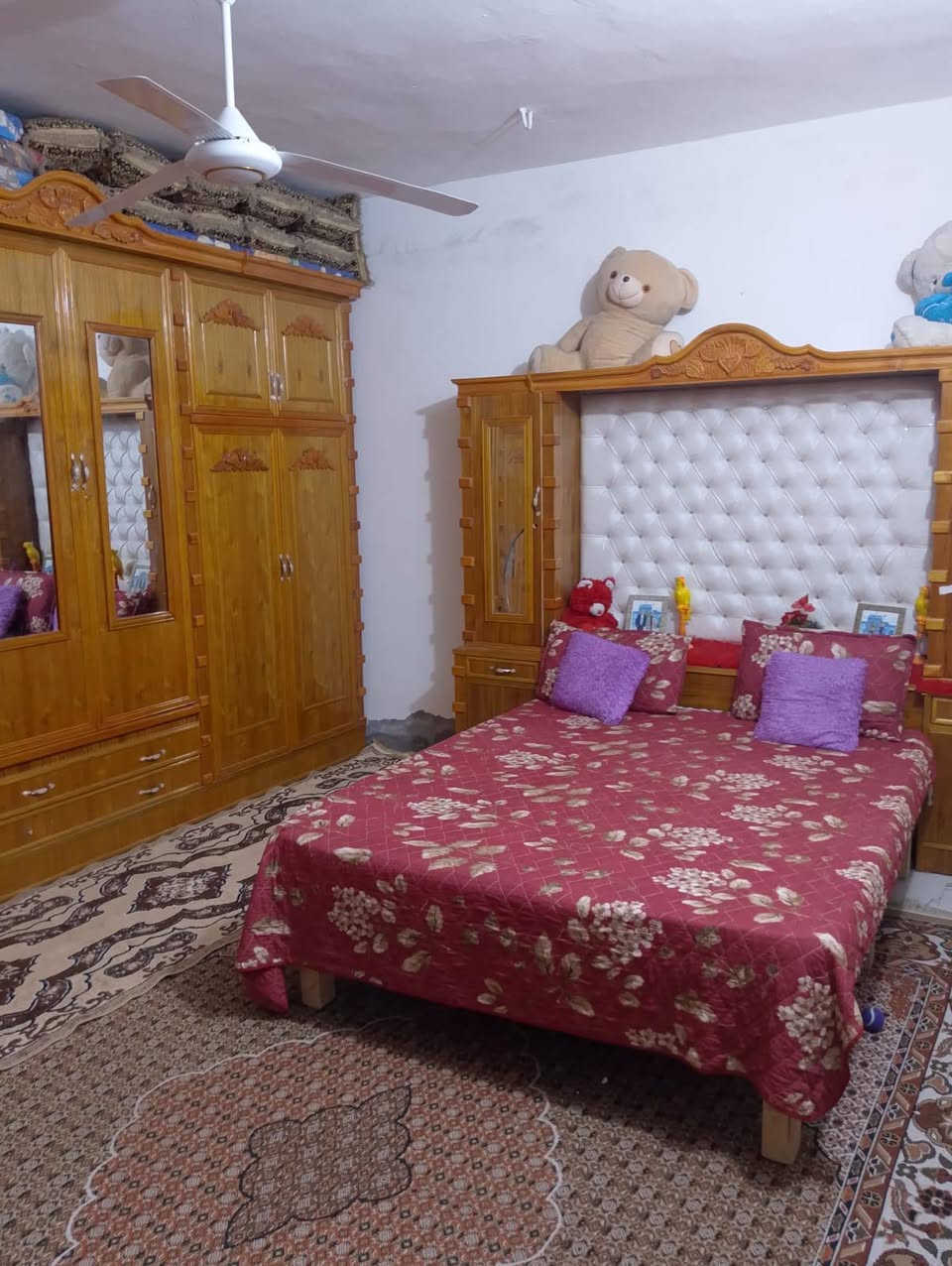 سلام عليكم
دار للبيع مساحه البيت 150متر مربع  طابق واحد
غرفه نوم عدد2
استقبال 
صاله 
مطبخ 
حمام داخلي 
صحيات خارجي واحد 
طرمه  حواس حي العباس رابع فرع عل يسرا
يرجا الاستفسار ولاتصال ***********

مكلف بالنشر
