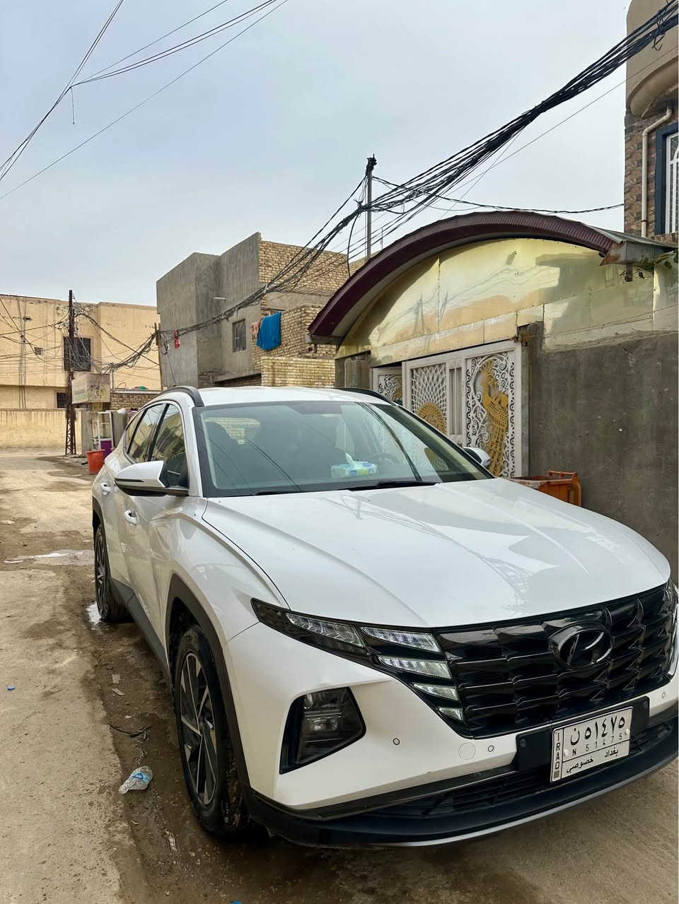 توكسان  
موديل 2022
خليجي   
بصمه وترحيب وتجي مري شفط شاشه وحساس امامي خلفي قطعتين تبريد و3 وضعيات قياده   وكراسي كهرباء وهواي مواصفات 
السياره ماشيه 94  
السياره بيه مكانين بارد بسيطات 
وبيه الدور مال الجاملغ الخلفي  وشويه من الباب  الخلفي صبغ 
رقم بغداد مشروع وطني تتحول وين ميعجبك وتحويل اي وقت 
السعر 185 
مكان السياره حله حي الصحه 
رقمي *********** حلة, بابل
