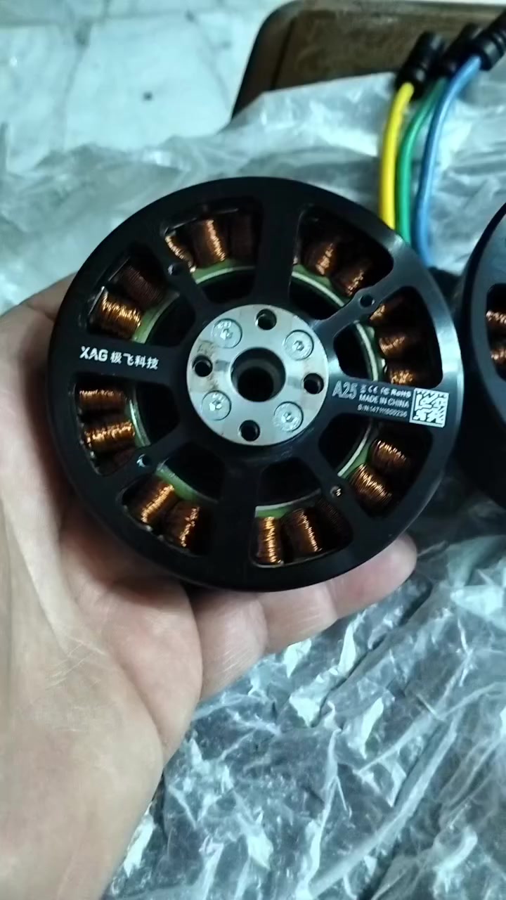 السلام عليكم 
ماطورات 
85 KV


**إذا كنت صاحب هذا الإعلان وتريد حذفه لأي سبب، رجاءا أرسل رسالة إلى الدعم الفني**