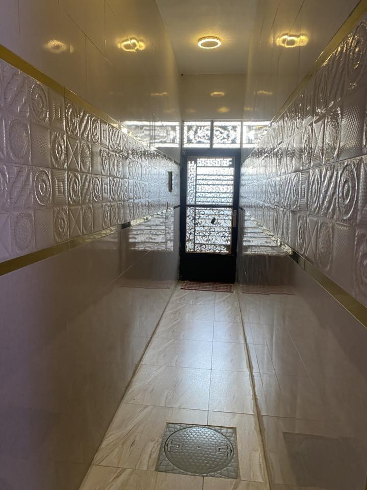 بيت للبيع ١٠٠ م قاط واحد بناء جديد مقابيل ساحه شارع ابو سمير منطقة ٢٦
***********  رقم صاحب البيت
