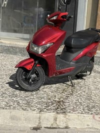 دراجه شحن نوع الدراجه Hهمر  الون ماروني  3سرع بك دراجه نضيفه ما ماشيه ...