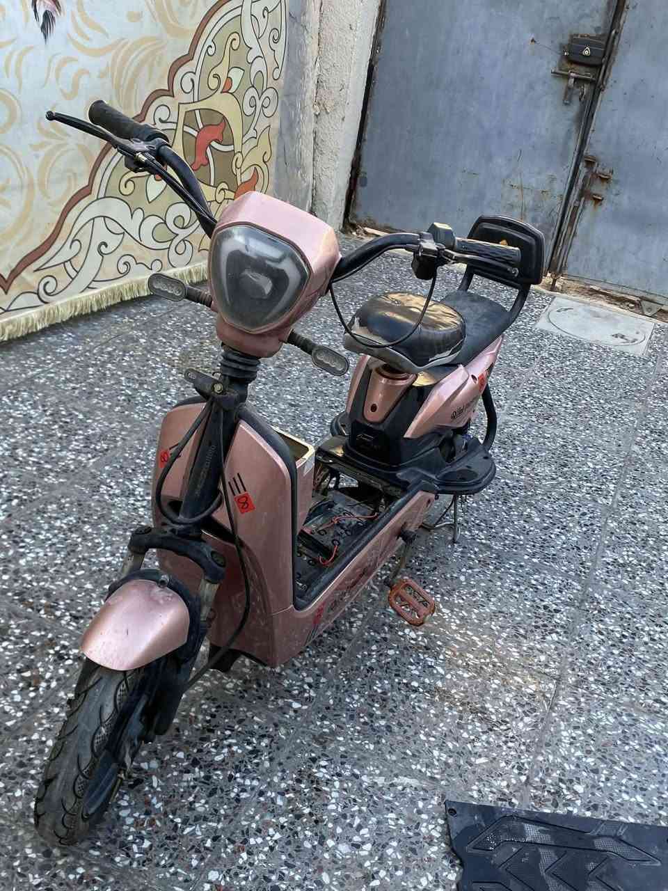 سلام عليكم دراجه شحن للبيع دراجه كلشي شغال بس  يرادله تغير باترين السعر 65 (الشراي يجي خاص)


**إذا كنت صاحب هذا الإعلان وتريد حذفه لأي سبب، رجاءا أرسل رسالة إلى الدعم الفني**