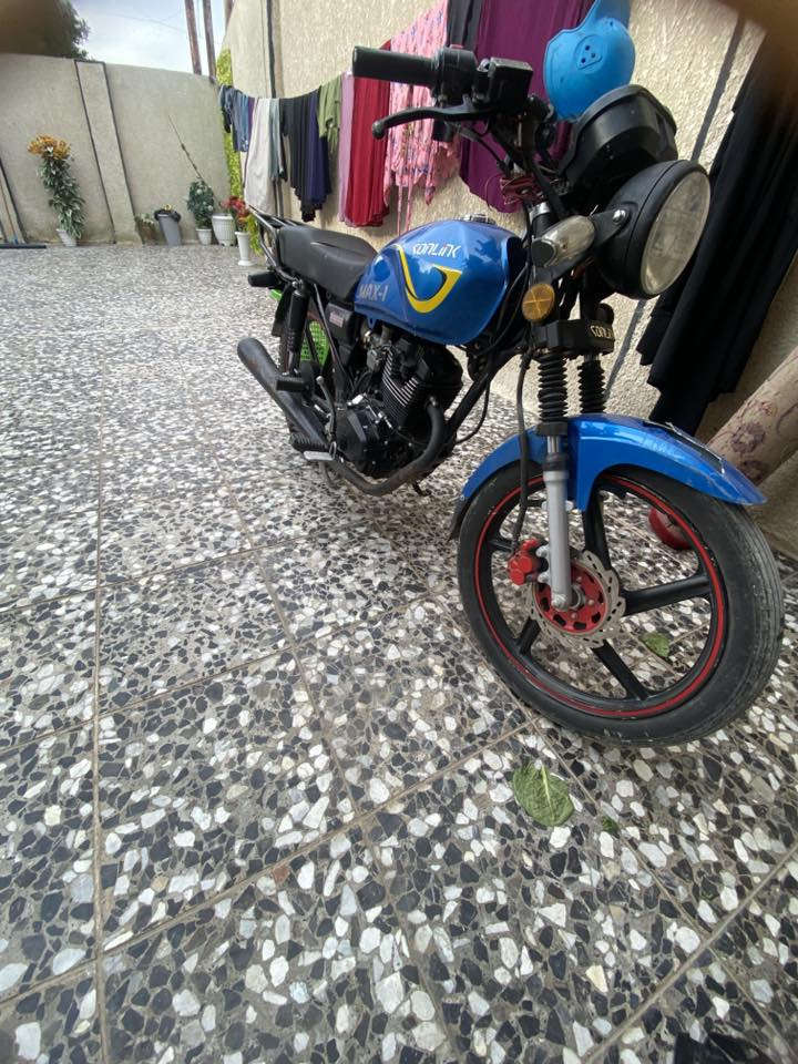 سلام عليكم شباب دراجة للبيع نواقصها فقط دكمة مال سلف  وصفاحيات باقي لدراجة كاملة مكملة موديل 2024 مكاني بغداد مدينة الصدر سعر680ألف وبيهة مجال لطيبين جاملغ لأمامي بي كسر ***********
