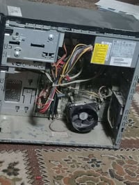 كيس Hp للبيع معالج inter الكرت مدمج الرامات 6 وندوز 10 منفذ vga فقط  ا...