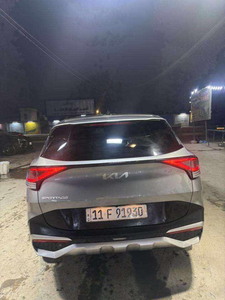 السلام عليكم ورحمه الله وبركاته 
سبورتج موديل 2025 وارد أمريكي لارج ادشن 
السياره موجوده بغداد 
تفاصيلها :
مكينه 2500 Gdi
حساسات ورادارات وتوقف ذاتي وهند بريك دكمه ونزول من المنحدرات و اوتو هولد ونقط عميه ماشيه 17 ألف كيلو وليس ميل سيارة نظيفة ومال بيت مرقمه وجاهزه ابل كار بلي وكامره خلفيه 
السياره سويج وليس بصمه !
حادثها :
تبديل جاملغ وسمكره بنيد وسونار موجود 
مرقم بغداد تحويل ثاني يوم 
للتواصل : ***********
