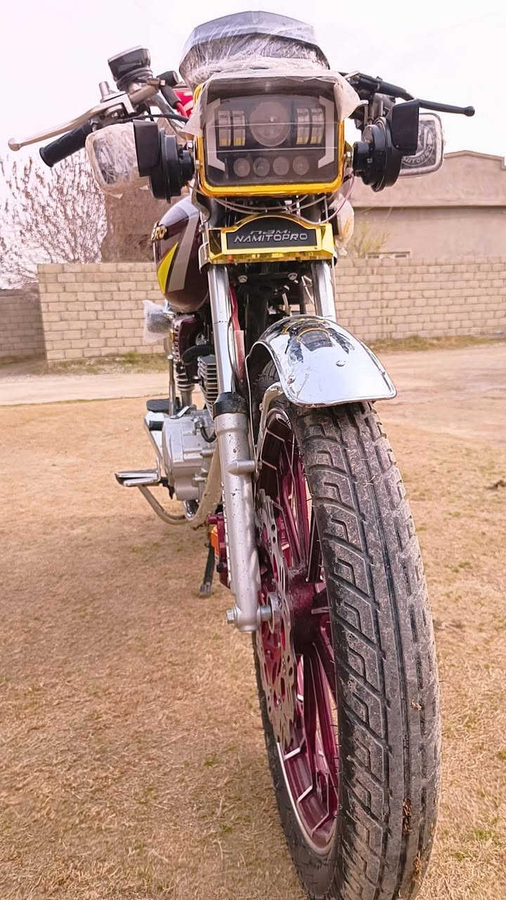 السلامو عليكم للبيع ويرهم مراوس بقفاز موطور نامه برو موديل 2025 محرك 200شرط صبانه ما مطخوخ تحريك نار تشغيل عن بعد منفيس موجود تعال اخذ تراي وشوف تحريكه شرط ربع ماتخلي علي السعر خاص وتدلل رقم***********
