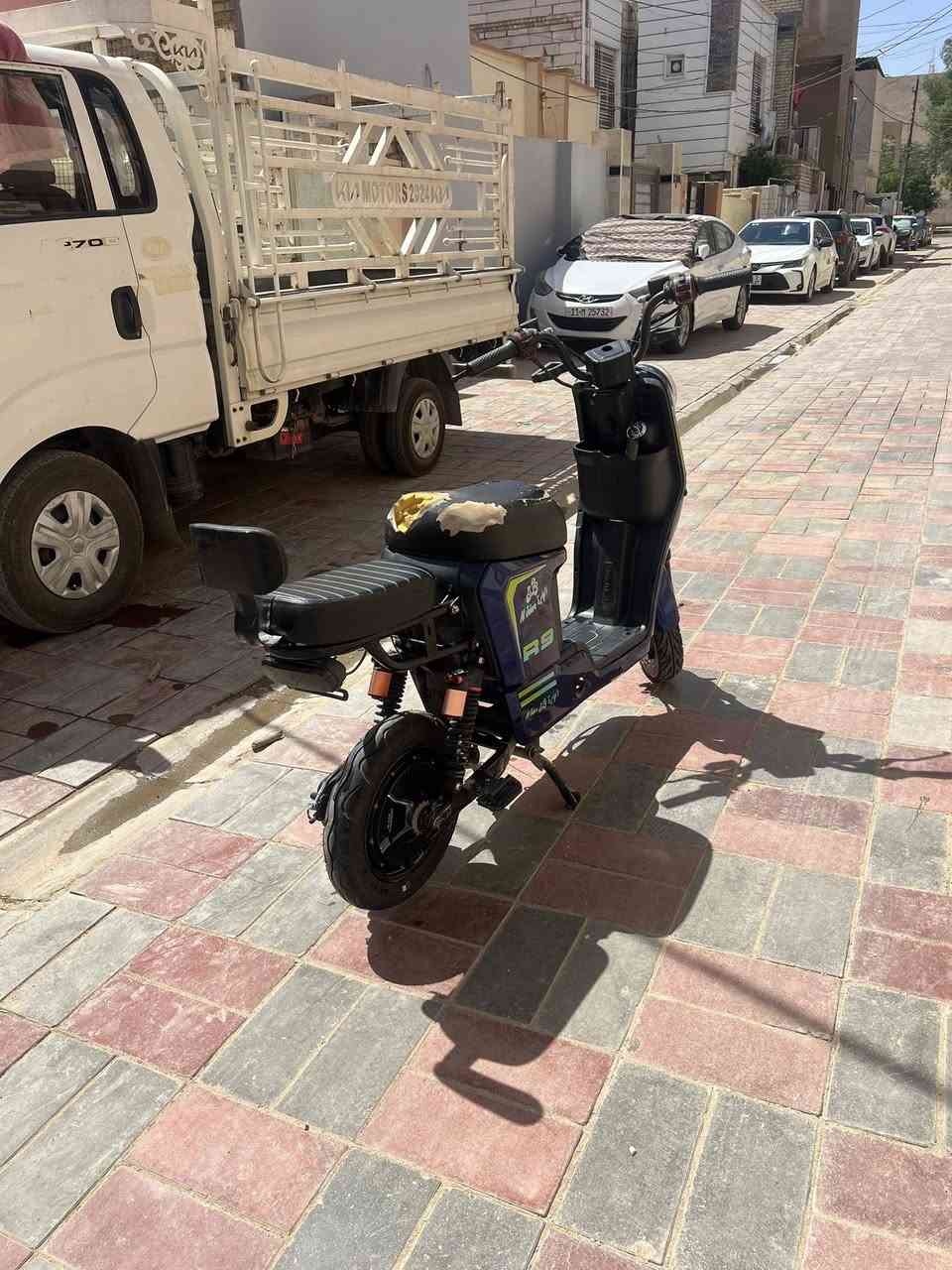 السلام عليكم R9للبيع بايسكل شغال يرادله بس تبديل واير حساس السعر 325وبي مجال عنوان كربلاء قرب جامعة السبطين 
الرقم ***********
