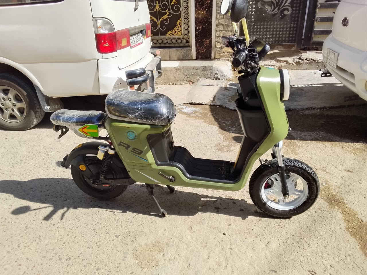 سلام عليكم دراجة R9 للبيع دراجة نضيفة بطاريات جدد تخم تاير كهربائي كلة شغال السعر250بي مجال مكان بغداد الدورة الرقم ***********
