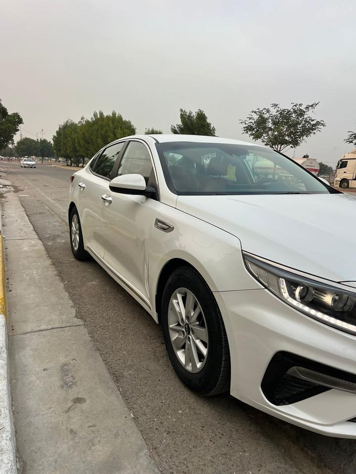 اوبتما 2020 استيراد معرض مو شركه الدوليه كفاله عامه للبيع نص فول
گير ومحرك كفاله 
محرك 2000 دووش
مكفوله من الصبغ والبارد ماعدا رصعه بالباب وتكحيل
ماشيه 89 الف
بصمه بابيه
مري شفط
شاشه وكامره دواره
تدفئه بالكشنات الاماميه
السعر 172 وبيه مجال 
مكاني شهداء السيديه
*********** بي واتساب
