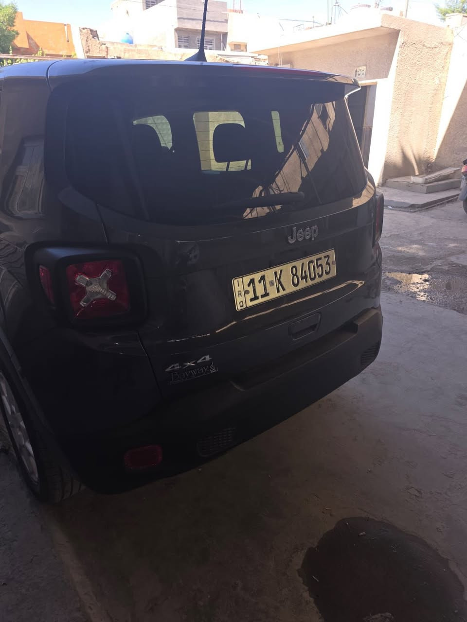 السلام عليكم جيب رنكيد موديل ٢٠٢٣ وارد امريكي كلين سياره حادث غرق نسبه قليله جدا فول السعر ١٢٧ لاتصال ***********
