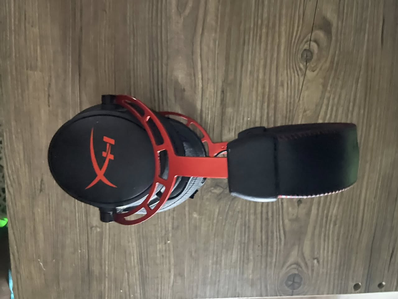 سماعتين هايبر اكس للبيع
سماعتين هايبر اكس   للبيع
الاولى هايبر اكس 2  كامله مايك ولكيبل مالته وحالته جديده وهاي نسخه كينكستون تكون افضل من نسخه الhp وتوقف تصنيعه  
الثانيه هايبر اكس الفا شغاله وصوته يخبل كلشي مابيه كيبل اواكس يرهم عليه وتشتغل طبيعي  
بس نقص كيبل ومايك ولتوصاله مالته موجوده حالته جديده  
الاولى 60الفً
والثانيه 30 الف

سبب البيع اجتي سماعه تيرتل هديه وبعد ما احتاج ذني


**إذا كنت صاحب هذا الإعلان وتريد حذفه لأي سبب، رجاءا أرسل رسالة إلى الدعم الفني**