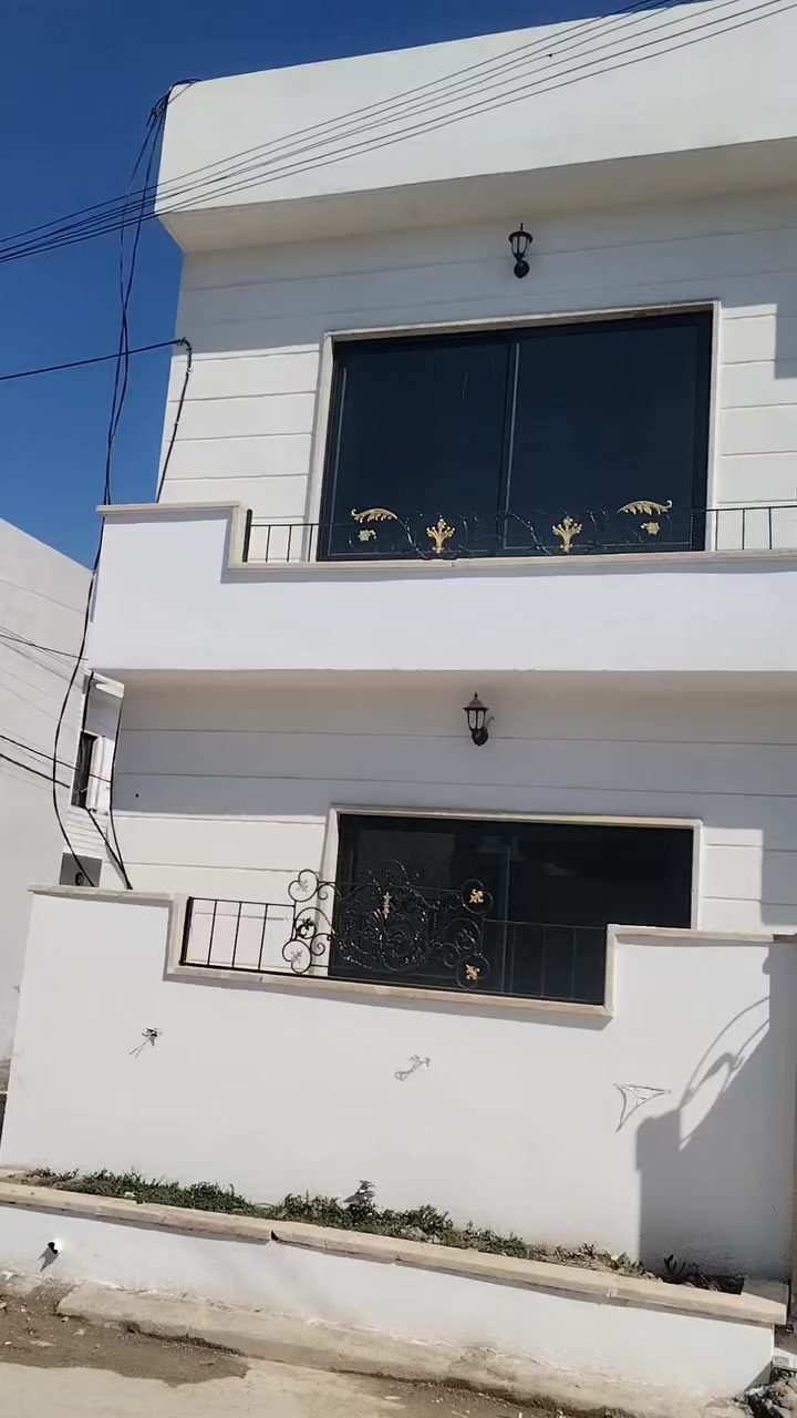 🏠 بيت للبيع في القوسيات، خلف معمل غاز التوفيق.
- المساحة: 110 متر
- كامل الخدمات: تبليط، ماء، كهرباء
للتواصل: *********** (واتساب أو مكالمة)
