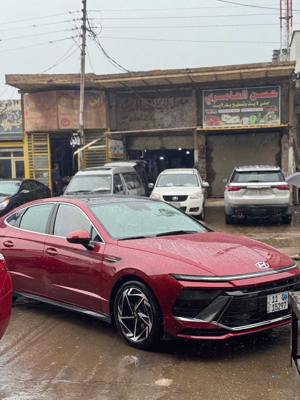 السلام عليكم 

سوناتا 2024 فول مواصفات محرك 2500 مكينة كير حدادية تبريد مكفولات 100%

مواصفات 
سقف بنوراما
رادار أمامي خلفي 
تشغيل عن بعد 
شحن لاسلگي
سستم صوت 
تحديد مسار
نقط عمياء 
ماشية 41 ألف كيلو متر 
دخول ذكي 
تدفئة بالكشنات

حادث السيارة مال أمريكا چاملغ مبدل وصبغ ربع الباب خفيفة كلش وهنا بالعراق صار بية قطعتين بابين مبدلات 
وبالچاملغ الخلفي بارد فقط السيارة جاهزة من كل النواحي حلوة وفول مواصفات رقم بغداد أنكليزي حرة  بأسمي 

مكان السيارة النجف الأشرف 
السعر 188 وبية مجال
للتواصل ***********
