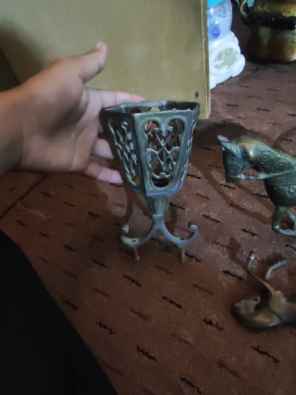 سلام عليكم هذني قدمات سعر 100 بغداد 
‏‪0776 841 6500‬‏
