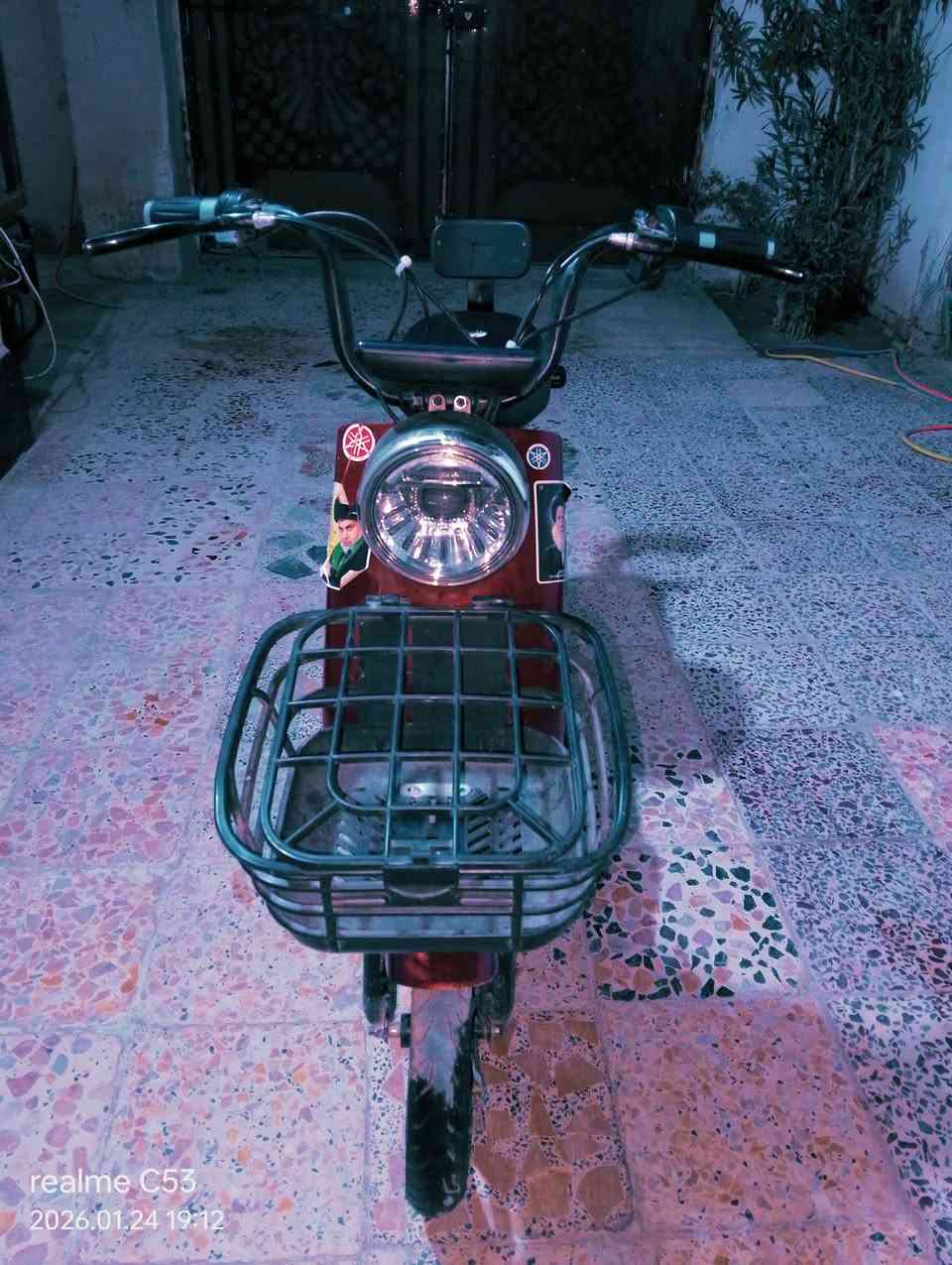 سلام عليكم دراجه شحن للبيع السعر 200وبيه مجال رقمي *********** بس واتساب
