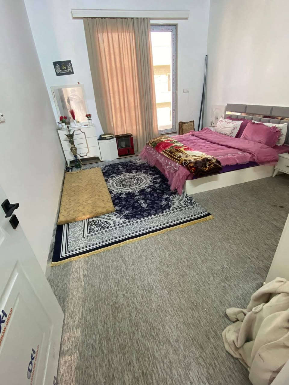 بيت للبيع التعليم العالي جمعيه النفط
نهايه سايدين التعليم قرب التربيه الثانيه 
الاتصال ***********
مطلوب اقساط للجمعيه ١٠ مليون 
سعر ١٠٠ مليون القسط ينزل من السعر 
وبيه مجال بسيط
