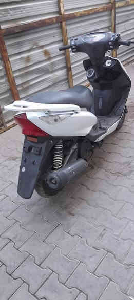 سلام عليكم للبيع ثعلب مكينة ناعمه كلهة شغالة بس كير بوك تجاري يعني اول مشغل صوت بل سلف سعر ٥٠٠وبيهة مجال مكاني بغداد شعلة ***********
