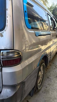 استاركس ٢٠٠٦ بغداد رقم انكليزي سياره جاهزه الشاصي اليمنه مبدل شركه بيه...