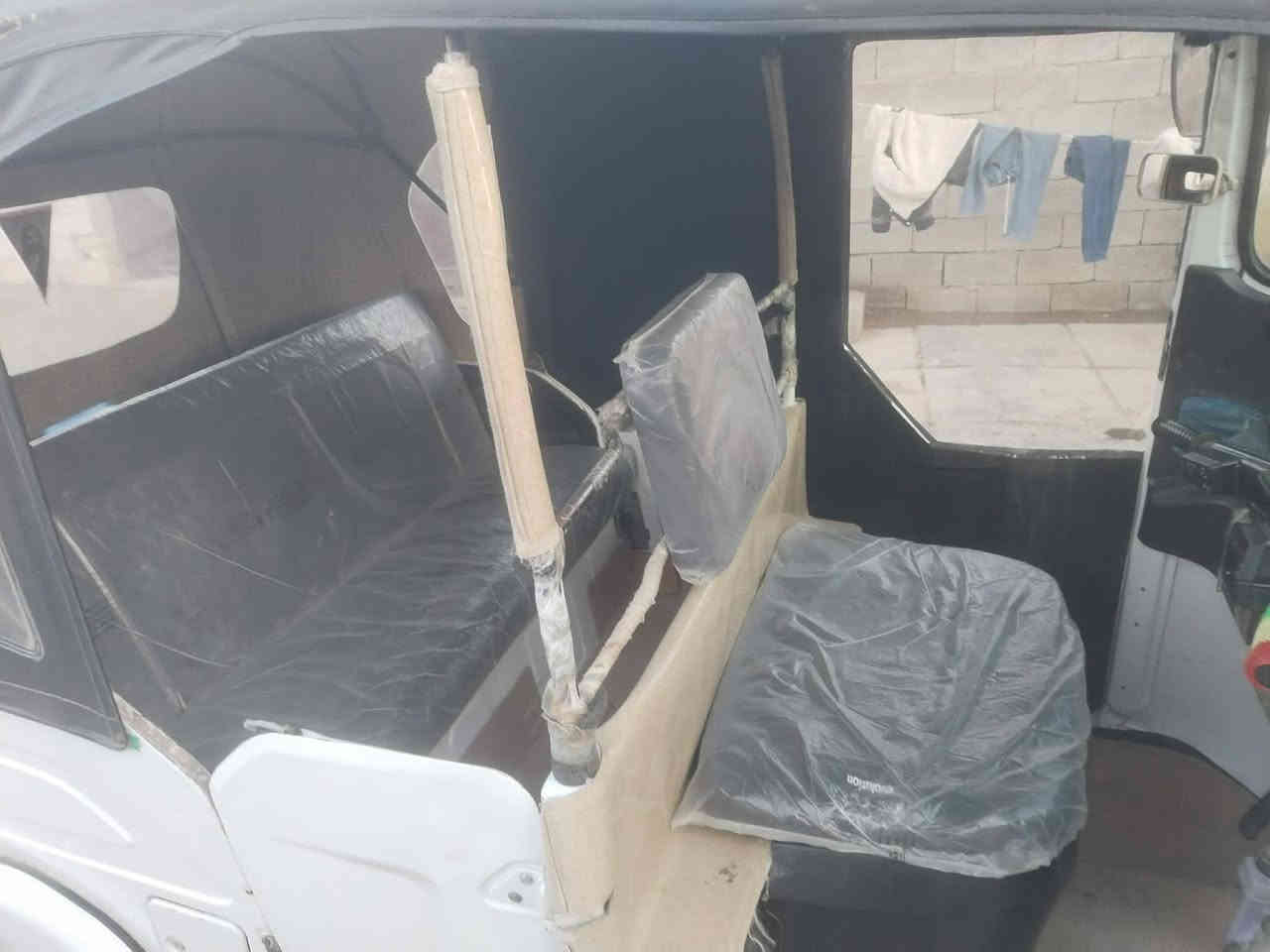 تكتك باجاج لبيع موديل 21بشهر 11 رقم ذي قار سنويه للا28
شرط التحويل مكينه مبدل بس كلجات تخم تاير جديد كهربائيات شغاله بيها طخه بل لغد الامامي والخلفي بصيط يم البك لايت...الشراي يجي ويشوف بعينه جاهزه وماتذب عليها ألف السعر 7مليون  مكانها قضاء النصر للاستفسار *********** 
***********
