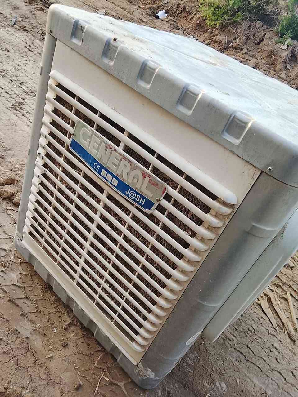 مبرده نوعيه جينرال للبيع سعر 125 الف بيها مجال بسيط *********** وتساب /جديده مستخدمه قليل واتر بم 2 مو واحد
