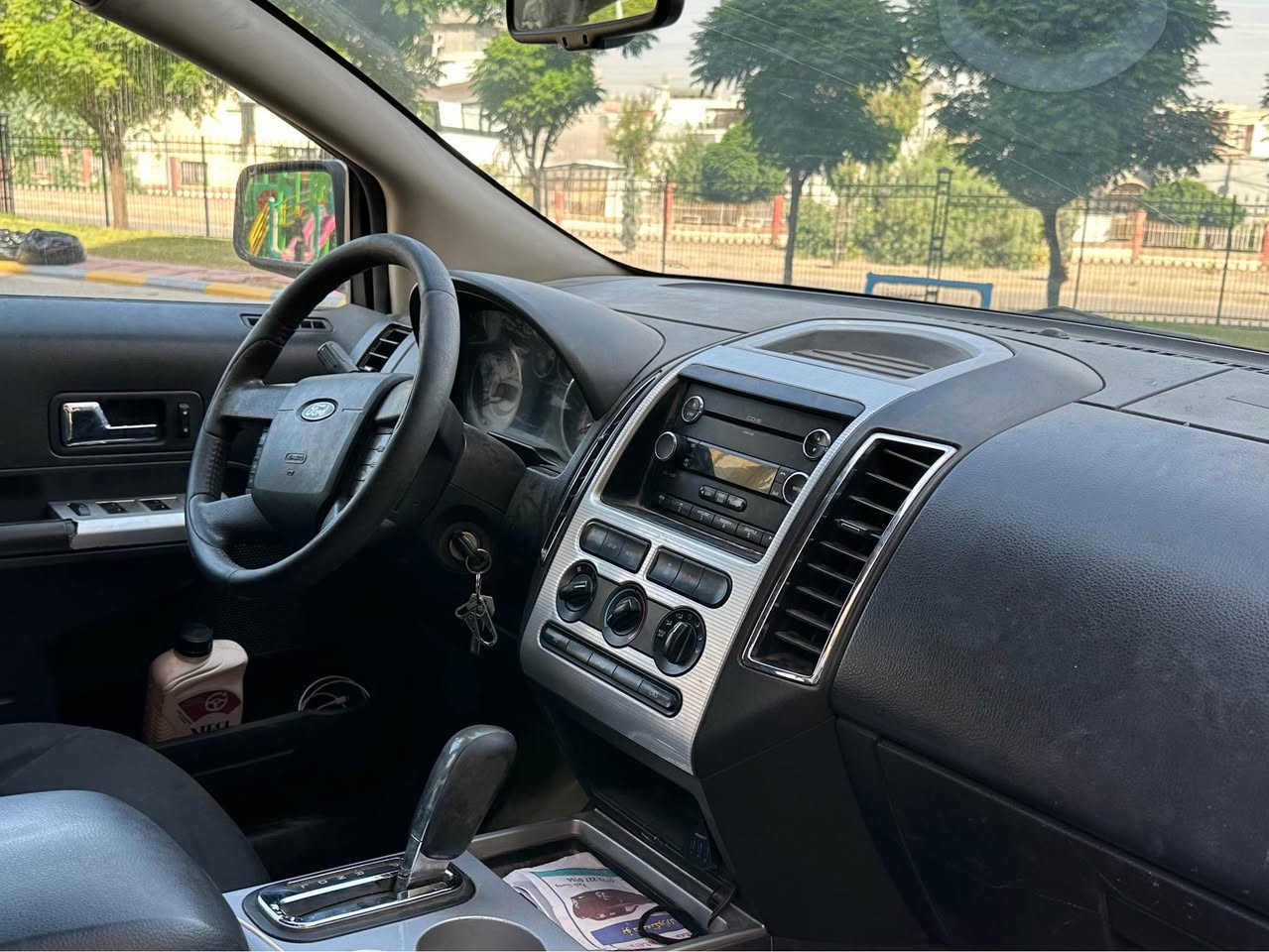 Ford 2007
٣ پارچە بویاخ بیناو گرتن 
گیرو مە کینە بە شە رت 
تە برید ساردو گە رم مە زبوت 
١٤ گە لا خە رامە ی تیدایە دوای مە عامە لە بوتی ئە گە رینمە وە 
مالی فە قیرە 
٤ مانگە سە نە وی بە سە ر چوە بە شە رتی وە کالە ت بە ناو کردن 
٧٤ مە عامە لە 
*********** السليمانية, العراق

