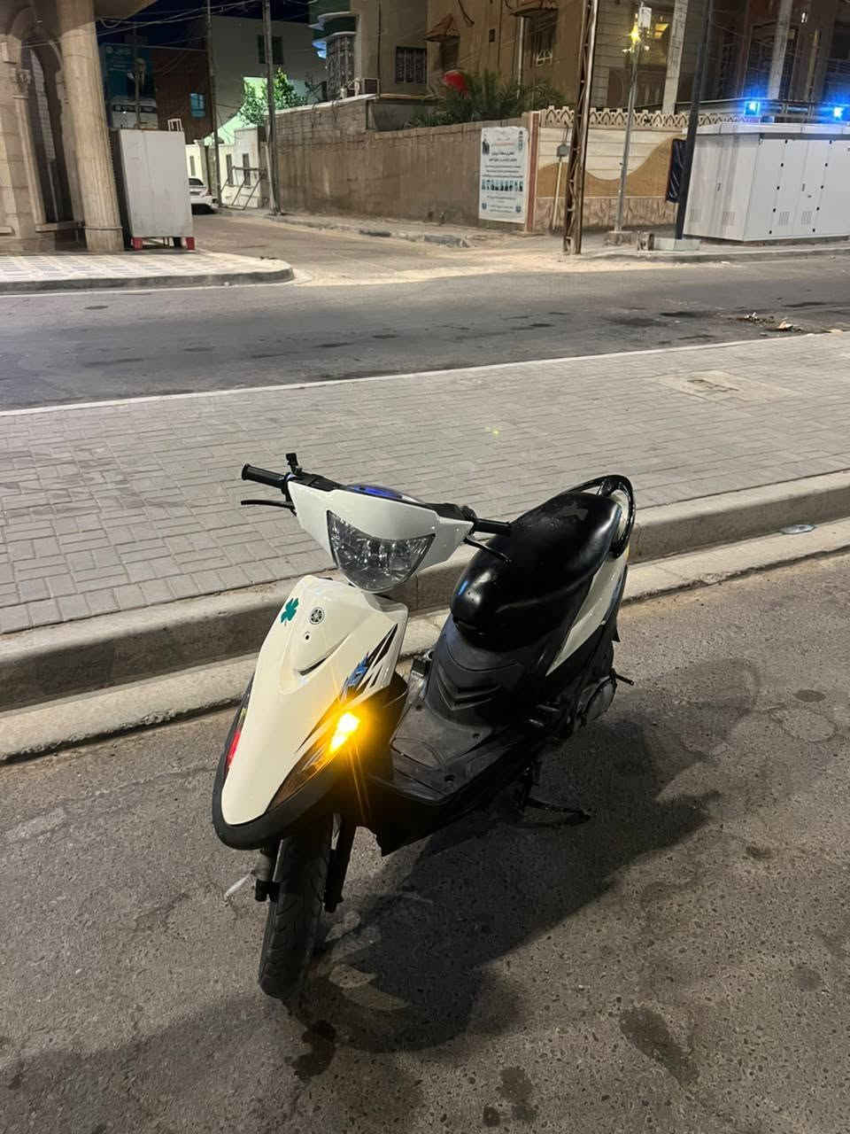 سلام عليكم ماكس عدله بلاديه 49 دراجه كلها بلاديه ونضيفه بيها كلجات تشلع لكاع انطيك شلعه ومعدل نضيفه مفتوحه مره وحده وسبب لفتح لستد مال كاور طك وبدلته بس هاذه سبب لا ولفات ولا تجفيت اضمنلك من كلشي لا تبخير ولا تنقيص مكينه نضيفه حيل كلشي شغال بيها مابيها اي نقص ماعده سلف يعلك مرات السعر650وبي مجال مكاني بصره 5ميل تواصل واتساب فقط ***********
