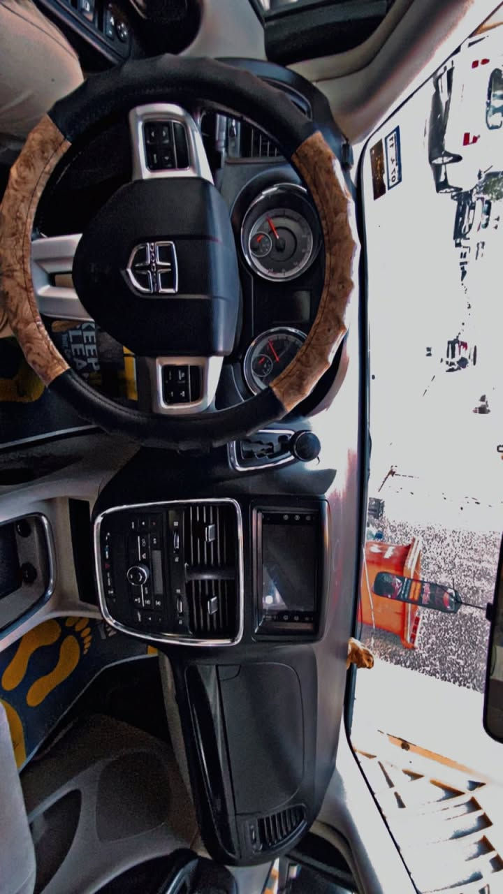 السلام عليكم دوج كرفان 2012للبيع او مراوس 
 ب جارحر  اوباما 
رقم بغداد الدولي مميز  بسمي 
فول مواصفات   VIP. الفئهSXT
محرك 6 سلندر حجم 3.600
سياره 7 راكب 
تبريد مركزي 3 قطع +تدفئه
شاشه وكامره خلفيه +شاشتين بل قماره  DVD
تحكمات ستيرن مثبت سرعه 
شاشه اعطال 
كشنات مخمل +كشن السايق كهربائي ومساج
بيبان كهرائيه 
تشغيل عن بعد 
فتح ابواب عن بعد 
دواسه بريك كهربائيه 
تحكمات ستيرن 
جام كله كهرباء
كشنات سياحي بلع مفصوله 
فرس وسطي 
بصمه + سنتر لوك 
نضام ايكو سياره اقتصاديه 
كير  دبل اوتماتيك +عادي 
وبعد بيها هواي مواصفات 

السياره وارد امريكي كندي بدون ضرر
ولا حادث داخله كلين 
وتقريرها موجود  
بل عراق 
بيها جراد  وشخوط بس بدون ضرر وصابغهن عل ايدي 
والسونار مرفق بل منشور 

صدر جديد باتري تخم تاير كله جديد 
كير مكينه كفاله شادهن قبل ٥ اشهر 
عليها ادامه كامله 
السياره مال بيت  ونضيفه حيل 
مابيها نواقص 
سعرها. 150 وبيها مجال للشراي
مكاني 📍ديالى بعقوبه


**إذا كنت صاحب هذا الإعلان وتريد حذفه لأي سبب، رجاءا أرسل رسالة إلى الدعم الفني**