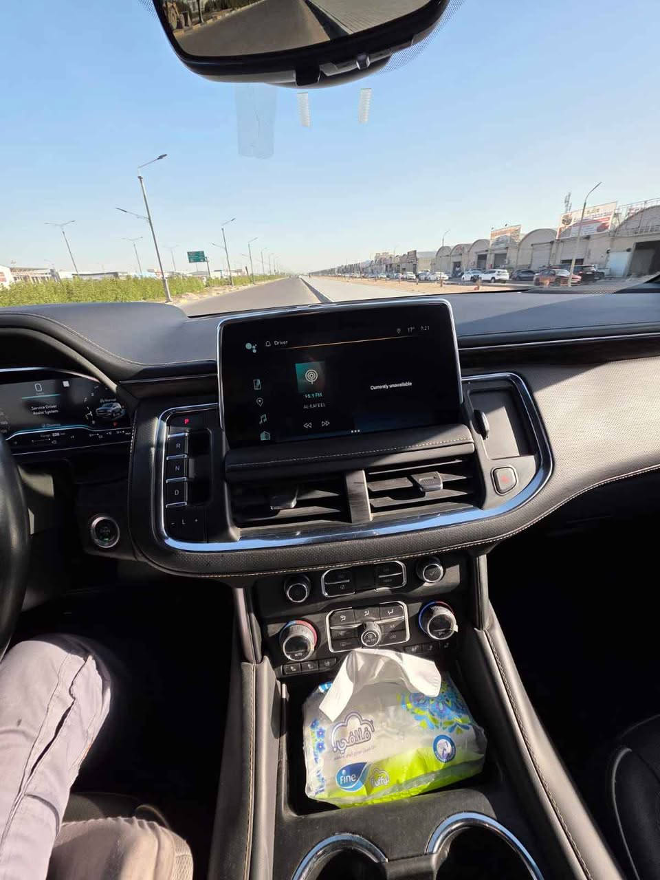 السلام عليكم 
تاهو 2023 طويل 
بصرة بسمي 
فول مواصفات عده الفتحه 
كشنات تدفئه تبريد
ماشيه 32 كم
السيارة ضررها بيبان ثنين صبغ 
بجم تبديل بنيد چاملغ الأيسر 
مبدل بيها ربع الشاصي الامامي الفتح مالته من الربت يعني بلاد مامبين ولابيها 
شي ولاكحفه والشمرة 
السيارة حلوه 
مكان السيارة البصرة 
السعر 4 دفاتر وبيها مجال 
***********
سيد محمد البصرة, العراق
