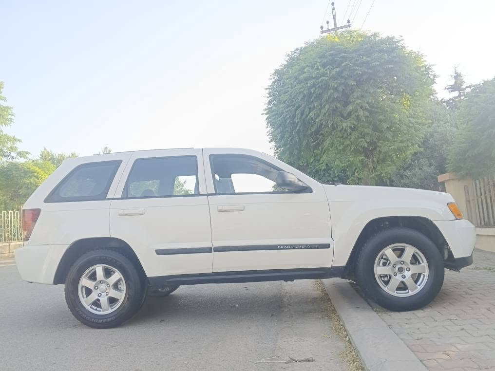 بەناوخوای گەورە 
جیب شیرۆکی 
2008 گئیر عادیوو تۆمایک 
رەقەمە ئسلی ئەولیات هه مووی بەشەرت  دەعمی نیە سیارکە بۆجوانی حیزام  پەمپ کراوە  چوار تایەیی  دەرەجە یەکی  لەژئیرە  جام کارەبایی   تەرجیل ومووکەبەرە هه مووی ئیشە کات گێچ و کارەبای مەزبوتە
 نرخی زۆر گونجاوە 
62مجال
*********** السليمانية, العراق
