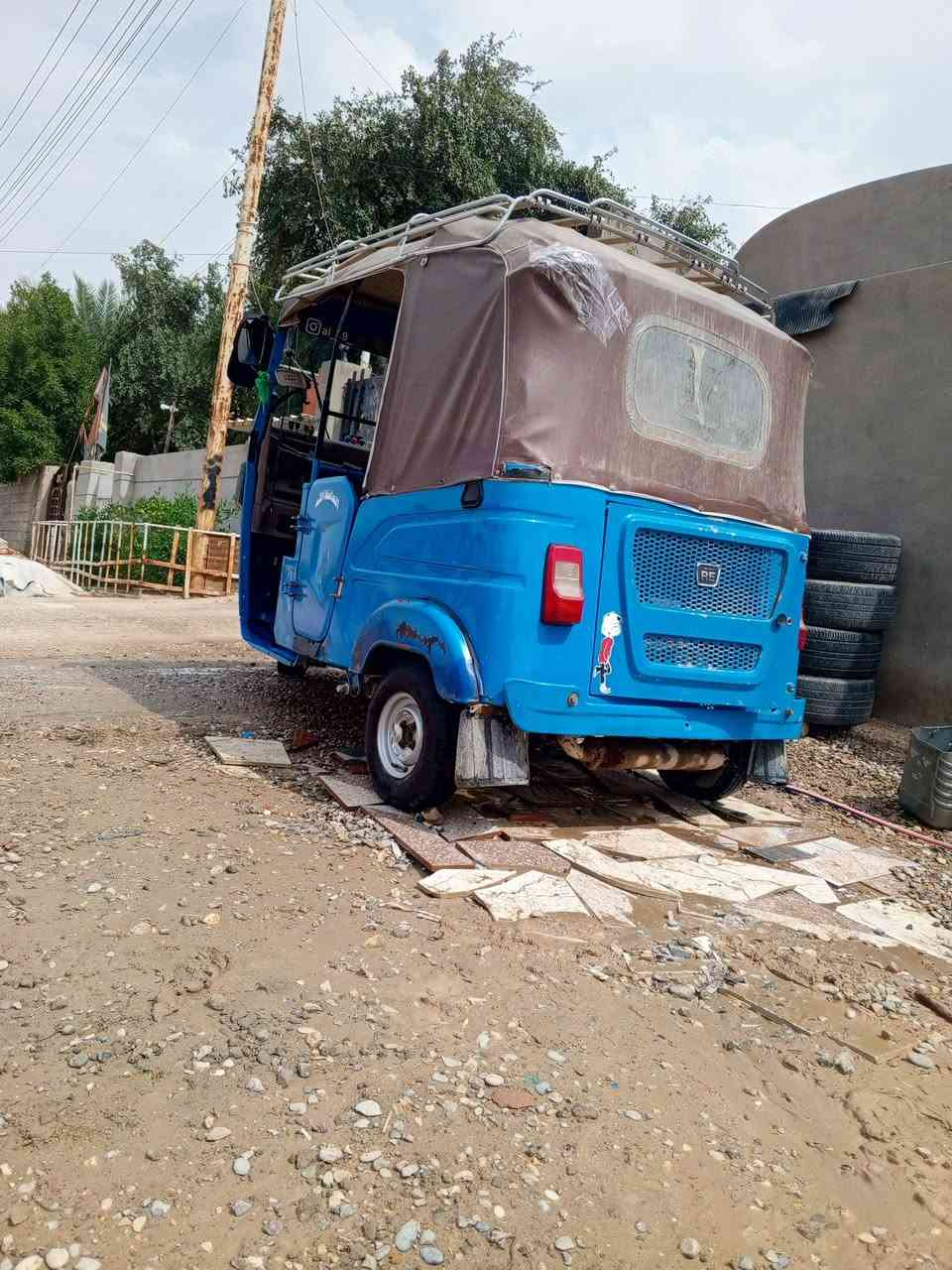 السلام عليكم  تكتك البيع موديل 21اوارق  مكان بغداد  *********** مامتواجده علا الفيس
