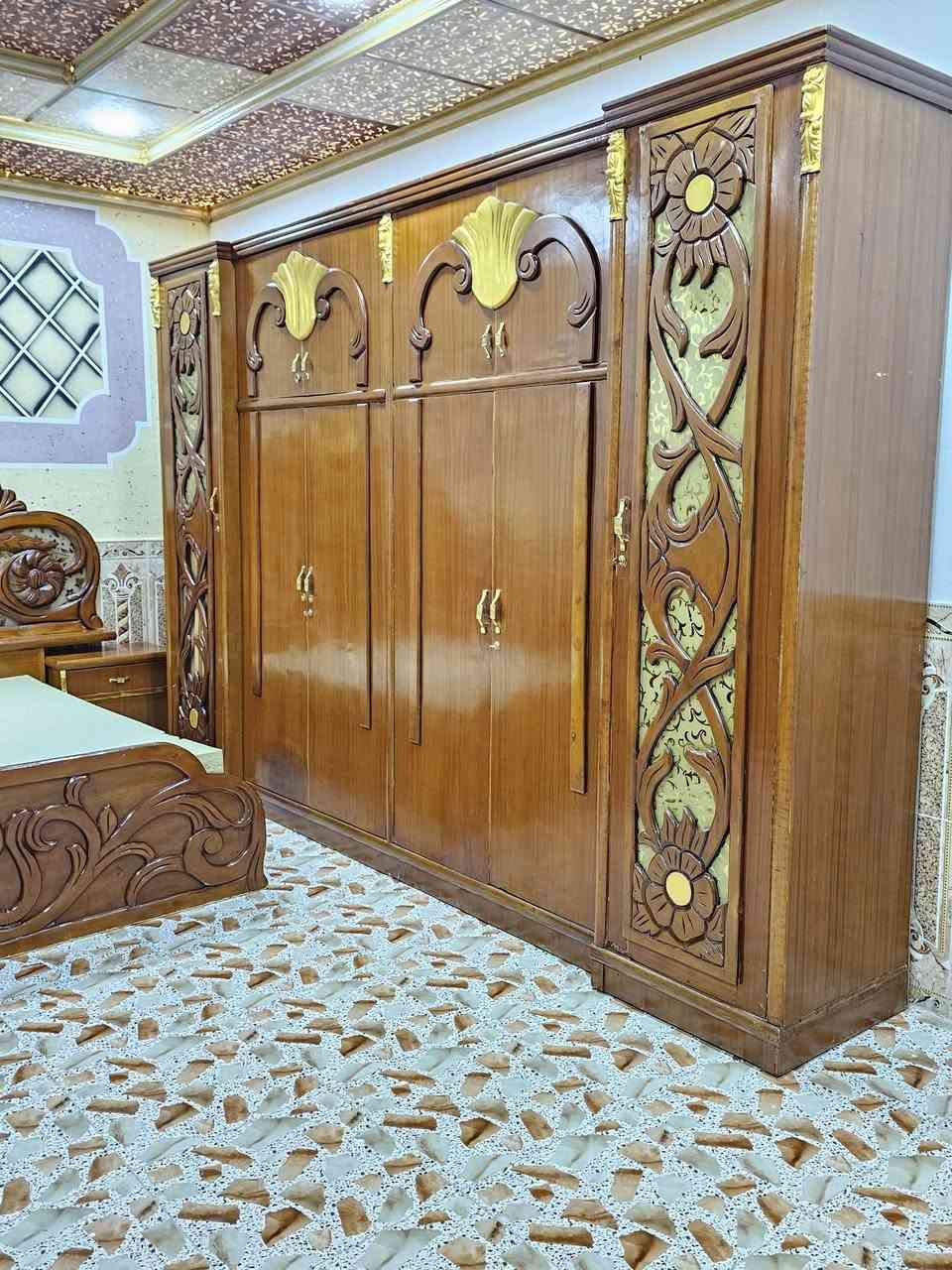 غرفه نوم خشب عراقي حطاطه بشرط 
خشبهه فول نضافه خشب قوي
سعرهه 850 الف وبي مجال 
***********
