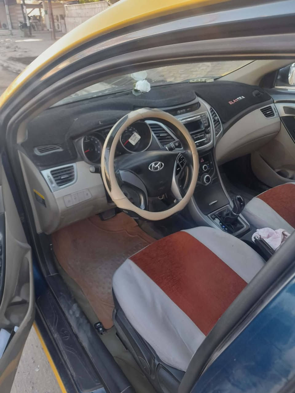 السلام عليكم النترا ١٦ وارد امريكي مكفوله كفاله عامه ماعده ٣رصعات بلقماره حالوب والدعاميه الاماميه امبدله ماشيه ١٣٥ حقيقي محرك ١٨٠٠  رقم بغداد الماني سياره كامله مابيه نقص سعره 120 اوبيه مجال قليل لشراي بسمي السياره تحويل ثاني يوم مكاني بغداد الدوره ***********
