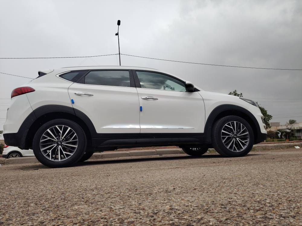 السلام عليكم..شركة الكاصد.. 
توسان 2020 خلجيه فول موصفات.. تجي هاند بريك بل الرجل.. 
بدون فتحه...
كفاله من الصبغ والتبديل الطخات..
محرك 2000 دوش..ماشيه    39 الف تراي مال زيرووو.. 
البجم 5 عدسات وعدسه دواره.. 
بصمه... تشغيل..
مري شفط وترحيب..
شاشه وكامره دواره..
حساس خلفي امامي.. 
دكمة مود درايف..
خمسه ويل كب.. 
سبير منازل.. 
تبريد خلفي امامي.. 
تبريد جكمچه.. 
الكشنات كهرباء2 وجلد لونين بقلاوه.. 
السياره كفاله عامه حتى الدعاميات كفاله.. 
باسمي شخصيآ.. 
محرك وكير وتبريد كله شركه برغي ممفتوح بيها.. حتى مي الشركه بيه  ماكو سياره جديده وبل العافيه عل الياخذها 
مكاني بغداد الكرخ حي الجهاد ..
هذه رقمي ***********
للبيع غاز والي يدور جديد خل يتصل ويدلل بغداد, العراق
