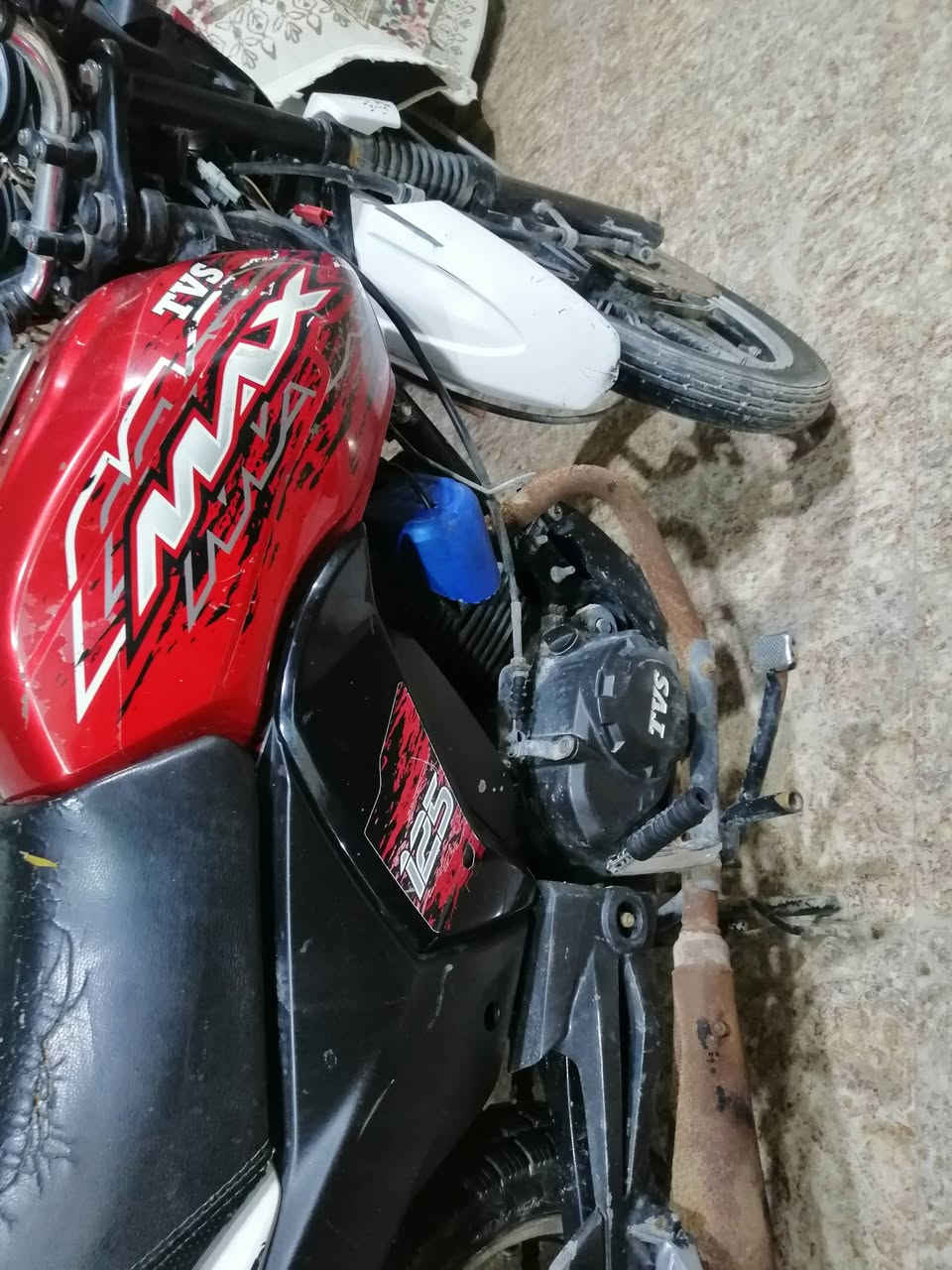 السلام عليكم دراجه نوع TVS دراجه نظيفه وحلوه سعر 800وبيهه مجال


**إذا كنت صاحب هذا الإعلان وتريد حذفه لأي سبب، رجاءا أرسل رسالة إلى الدعم الفني**