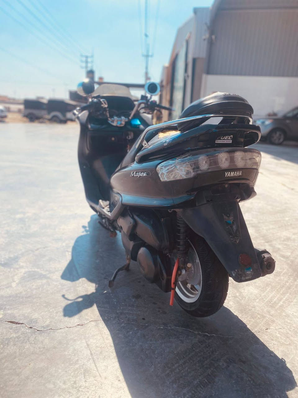 سلام عليكم دراجه ماجسته 250cc للبيع دراجه كهربائيات كامله كلهه شغاله نقصهه تاير امامي  والدراجه تدخن رنكات كور مشتغله جديد ولفات اصليه بس بيهه رنكات او تجفيت بشكل عام  الدراجه شغاله بكل وقت نكره وتمشي طبيعي مابيهه شي،،،،،،،،،،،،،،،،،،،،
0776 704 6528/ *********** مكانهه صويره
