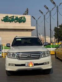 لاندكروزر GXR • ٢٠٠٩ • ٢٠٠ الف كم