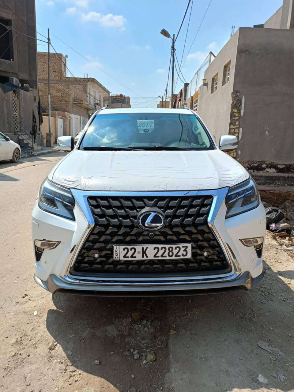 لكزز فئة ابرادو 2010 
#السعر240 ورقه
كلش نظيفه مع كير ومكينه استندر بالجيس 
مواصفات الكزز المعروفه مايرادلها شرح (بيها فقط جاملغ وباب امامي بدون دواخل)
رقمي بيه واتساب ***********
