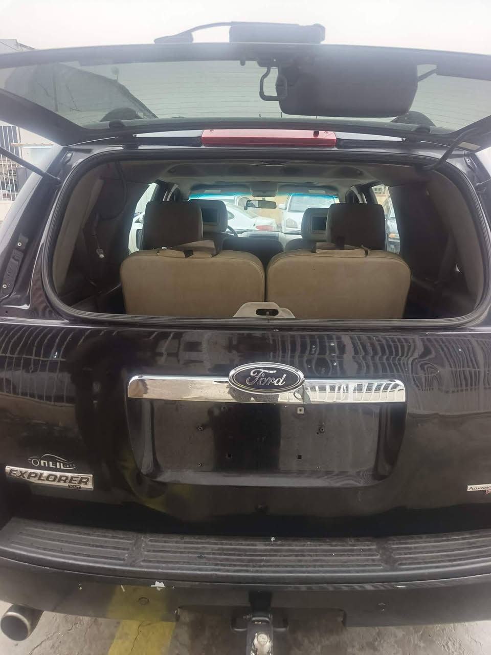 سياره فورد اكسبلور موديل 2007 رقم اربيل شرط التحويل بدون صبغ وضربه فقط قطعه صغيره باب السكن تعديل بارد شرط ماكينه وقير مال حاويه جديد تبريد مركزي ثلاث قطع سبعه راكب فتحه بالسقف رخم تاير جديد بطاريه 100 امبير جديد سياره جاهزه دينار واحد ما تصرف مراوسه حسب
فقط مكلف بالنشر لا حد يراسلني هذا رقم السياه ابو السياره خابره
القناعه رقم تليفون***********
