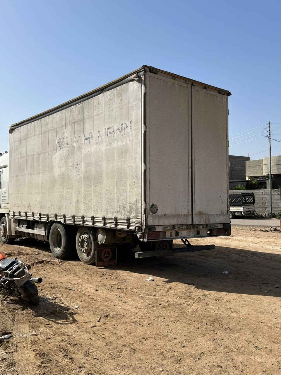 سلام عليكم بدي لبيع رتفاع ٣نضيف مروس بحمداني
***********
***********
