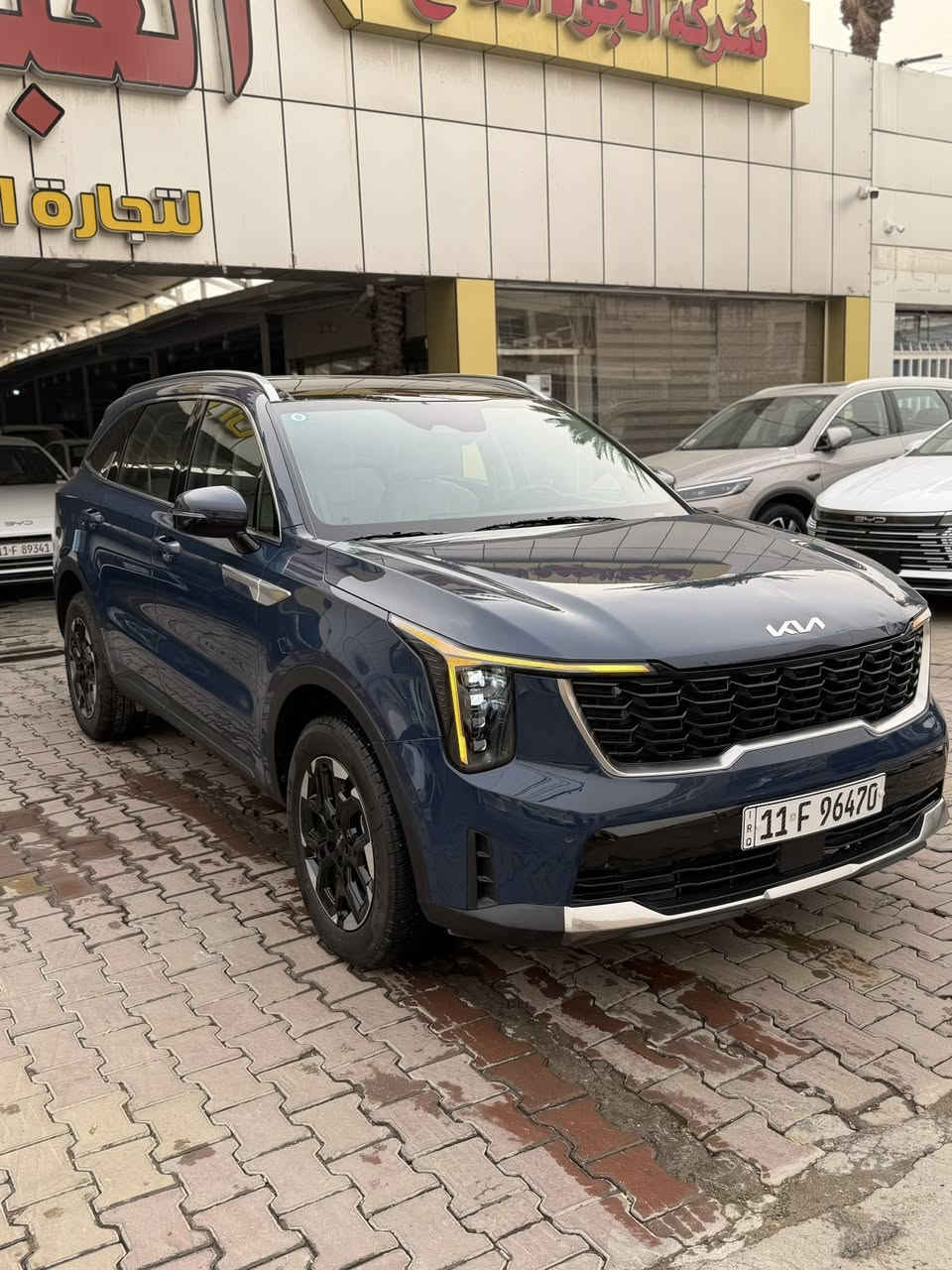 🚗توفر لكم شركة الجود اللامع (العبيدي ) للسيارات 
الحديثة 🏎️ 

✳️ السعر:- 27,500$ الف دولار مرقم كامل   

📍نوع السيارة:- كيا سورنتو  
📍موديل: 2024
📍محرك:-4 سلندر
📍عداد المشي :- 20,000 كيلو متر
  📍 مواصفات :- فول مواصفات / فور ويل / بانوراما / كرسي كهرباء / كراسي تدفئة / 7 راكب 
 

🚦 العنوان بغداد الكريعات الشارع المعارض 🚦

💵علماً الشركة تعمل بنضام الكاش فقط💵

📍📍يتم الاجابة على المكالمات من الساعة 11 صباحاً ولحد الساعة 11 مساء 📍📍

للأستفسار عن الأسعار الاتصال على الرقم التالي ⬇️📱📍

‎*********** /   عمر العبيدي
‎*********** /  عمر العبيدي 
 علي العبيدي /  ***********
 علي العبيدي / ‭0780 179 9997‬

نفخر بتقديم مجموعة متنوعة من السيارات الحديثة التي تلبي جميع احتياجاتك وتفوق توقعاتك
