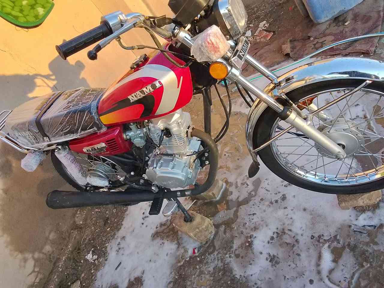 السلام عليكم
اخوان نامه امتياز اوراق اسكنر 5 اوراق موديل 25 مكفول كفاله عامه محرك مامفتوح شاصي رفيع دراجه جديده وخير من الله  السعر 625 وبيها مجال الرقم ***********
مكاني حله مركز
