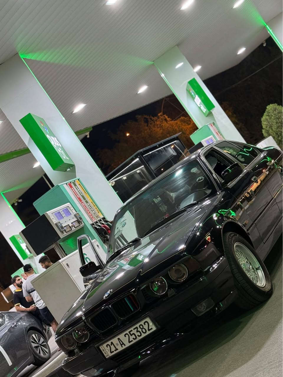 بي ام 525 محرك كبس دجطال موديل 1995 لا صرف لا بخار 
لون اسود بطقت بنزين بي سنوي بسمي سياره ضررها جملغ خلفي سكن ورد المان رقم تليفوني *********** الاستفسار كركوك عنوان سياره بيها مجال بسيط كركوك, العراق
