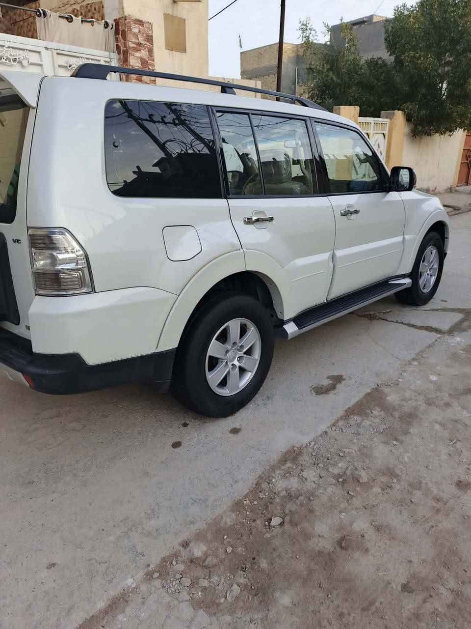 سلام عليكم للبيع باجيرو موديل 2008 مكفوله كفالة عامه حتى الدعاميات شرط لا صبغ ولا بارد ولا فتح ولا تبديل سياره بوضع الشركه على ايد دكتور من الشركه لحد الآن من الزيرو عده محرك ما مفتوح عل شركه كير عل شركه ما مفتوح حتى الحداديه مال الشركة بيها شرط برغي ما مفتوح بيها دواخلها الى كارتون سياره فول تخم تاير ياباني بيها جديد تحويل مباشر كبل عقد مروري سنويه ورقام جدد بلعافيه عل ياخذها حيل جديده السعر 130 وبيها مجال مكاني بابل ***********  ***********
